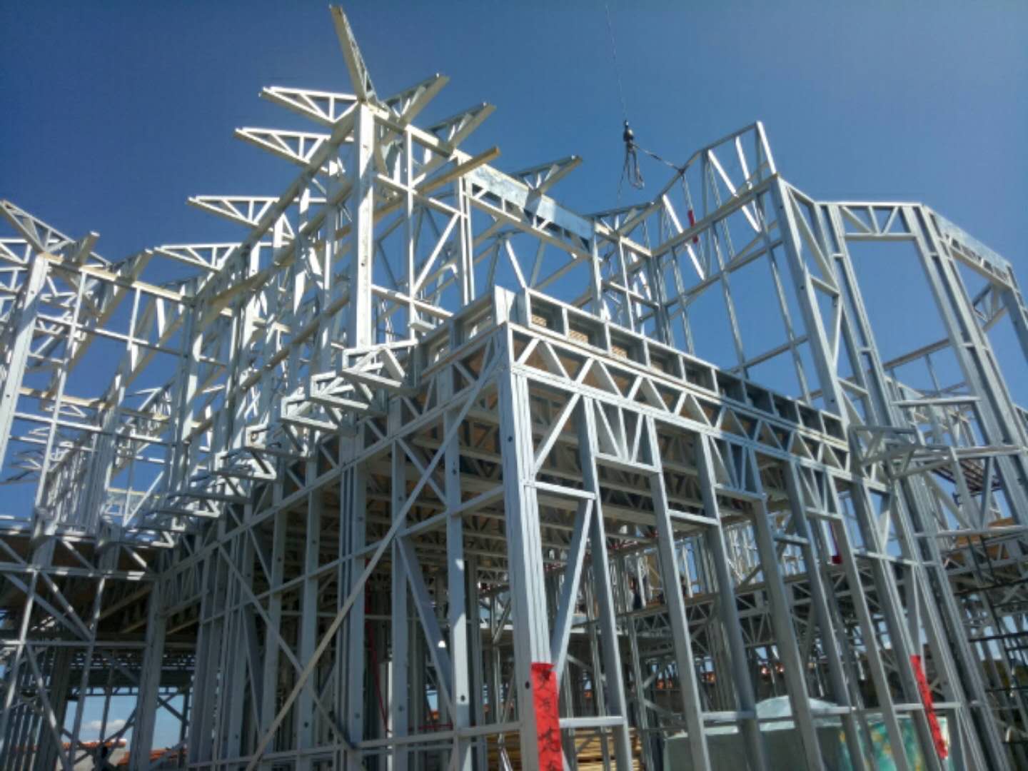  輕鋼別 墅的與鋼筋混凝土住宅相比的優勢